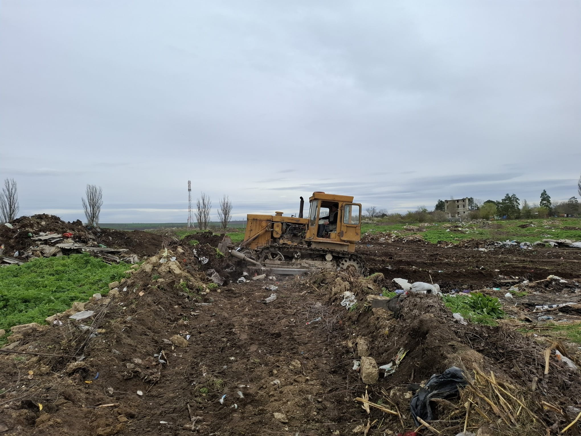 Acțiuni de salubrizare a gunoiștii „Ferma” s. Tomeștii Noi